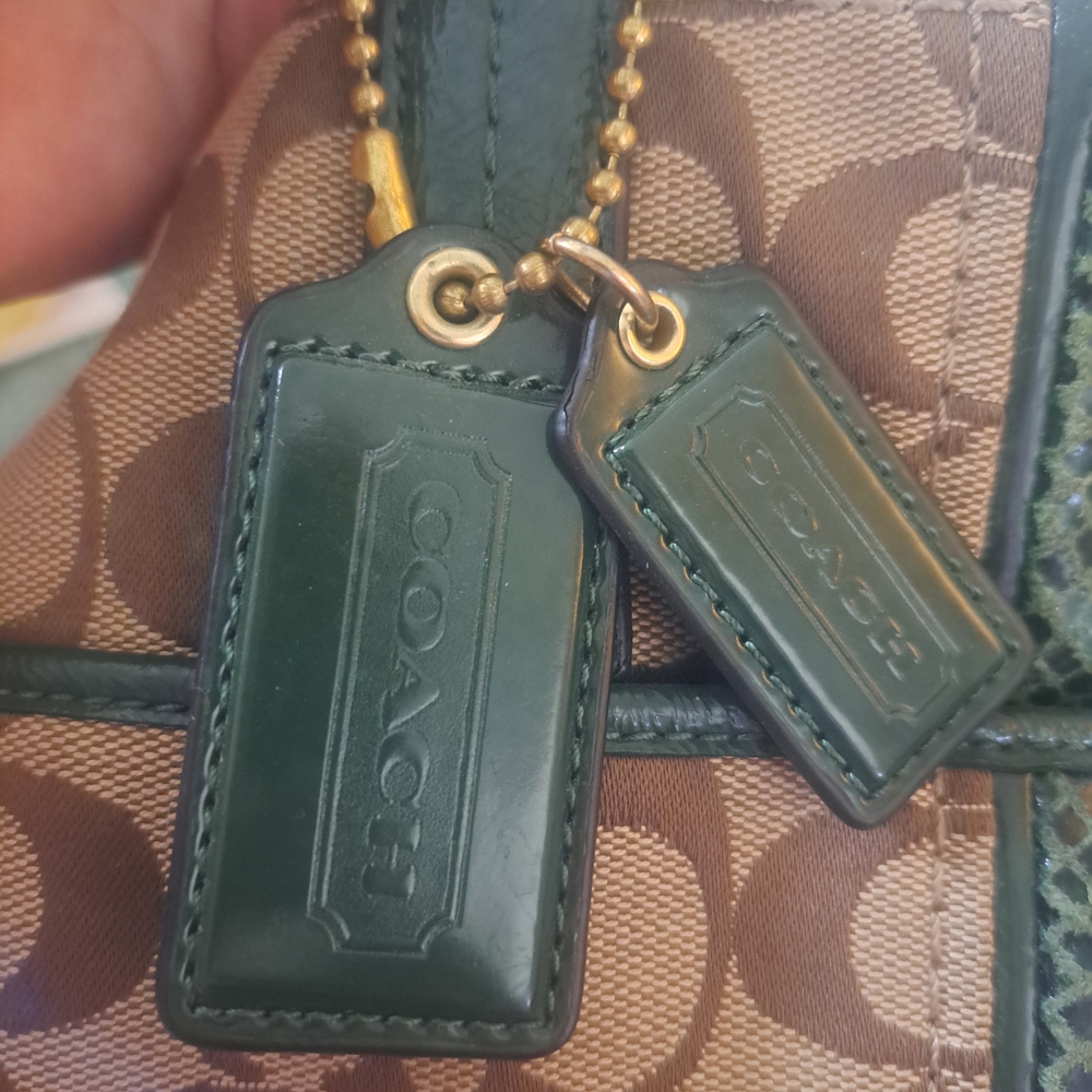 Coach Green and Brown Signature Shoulder Bag - Picture 4 of 5